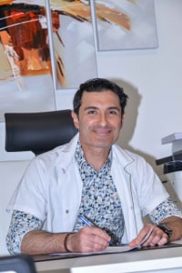 Le Docteur Canizares est chirurgien esthétique à Perpignan